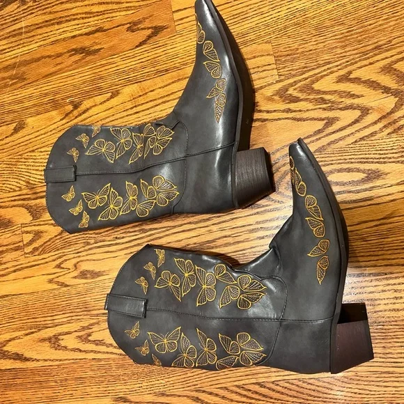 Embroidered Pull-On Chunky Heel Cowgirl Western Boots - Picture 6 of 10